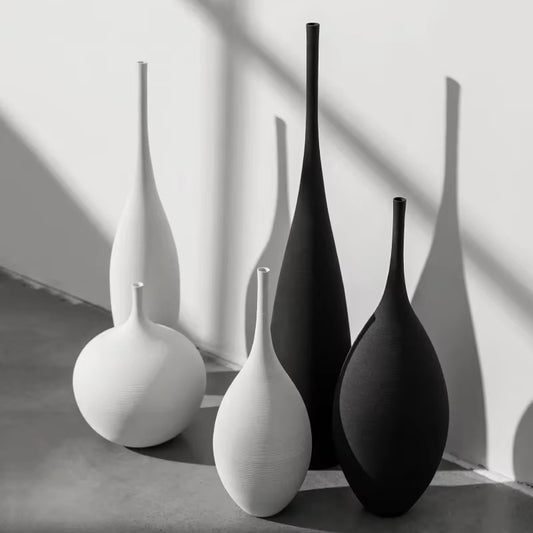 Minimalist Ceramic Bud Vase — Black or White